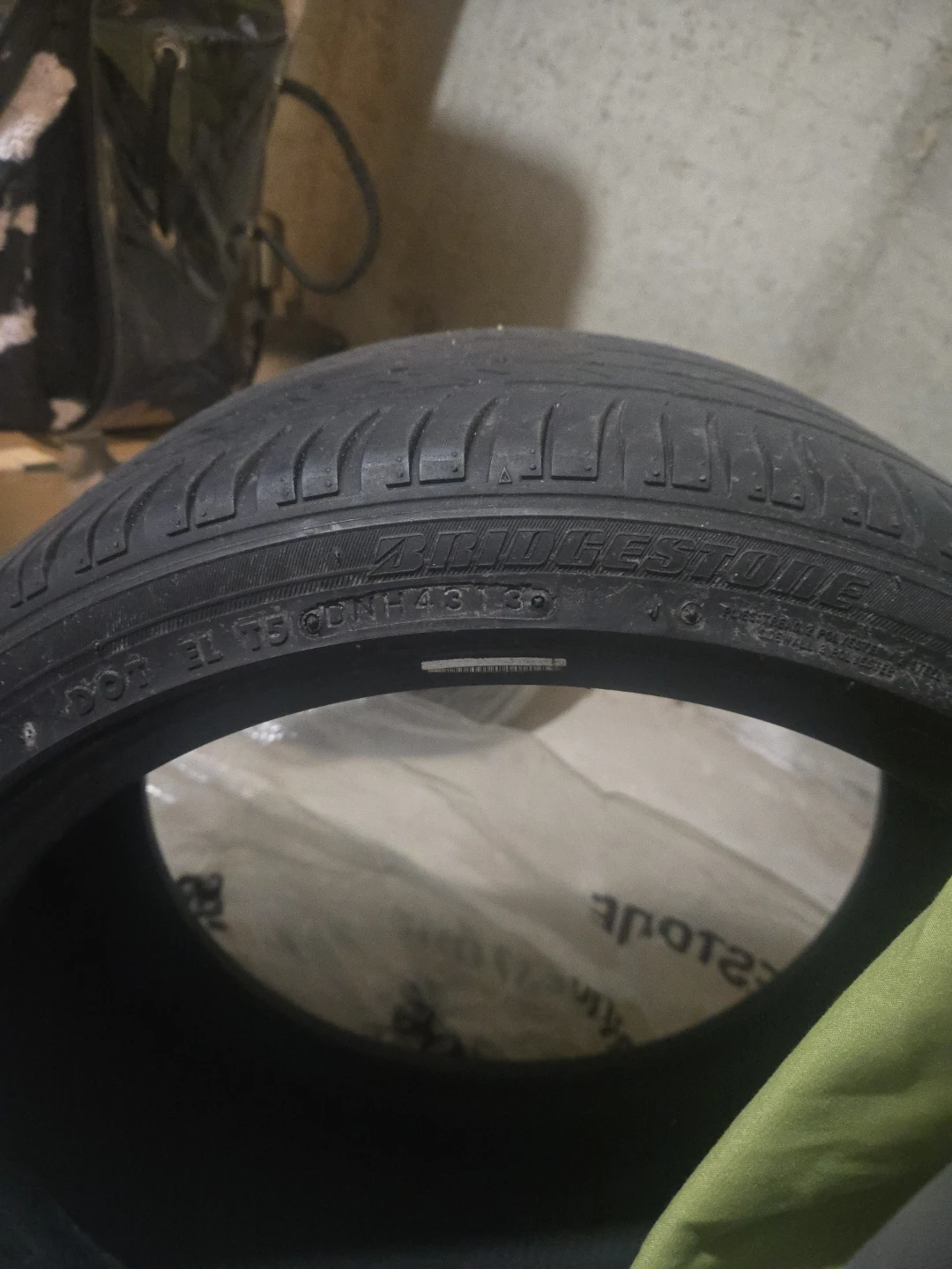 All season tire for sale! 225/35R18 - photo 4