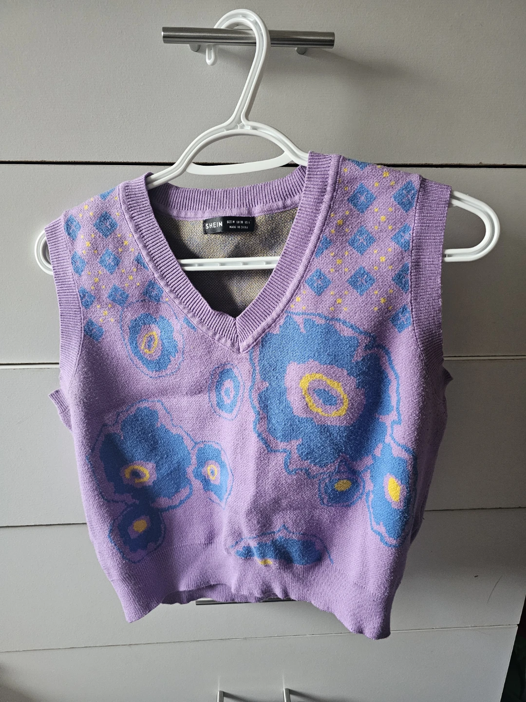 SHEIN Purple Floral V-Neck Sweater Vest Size Medium