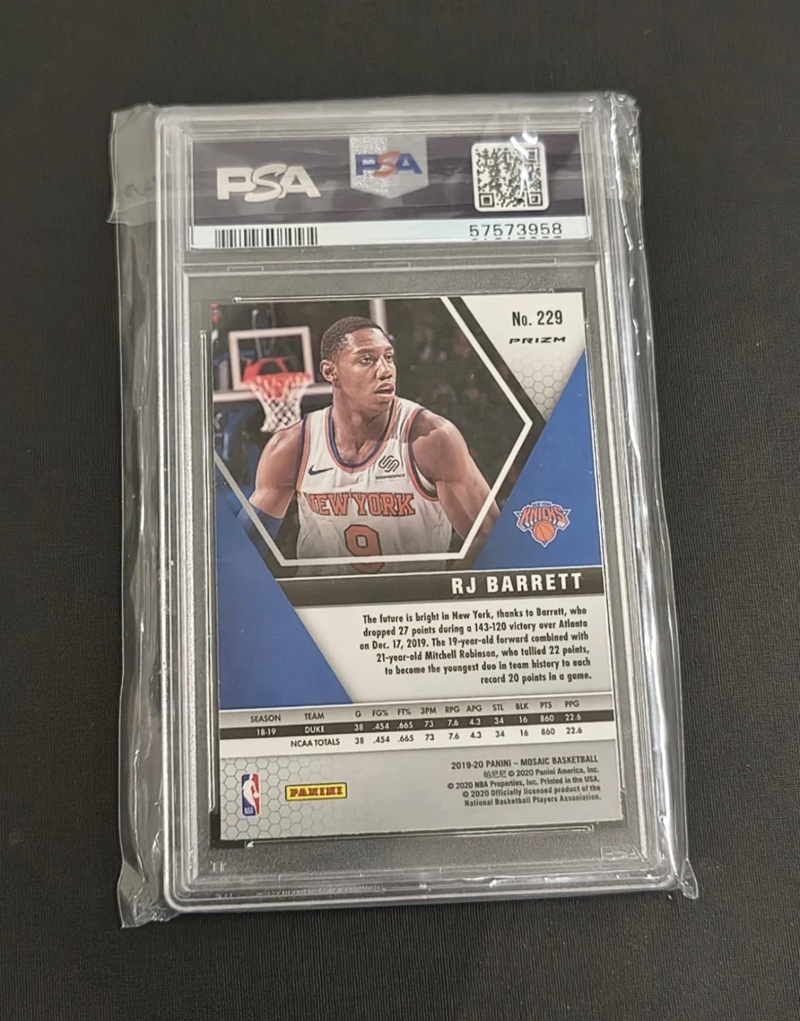 2019 Panini #229 RJ BARRETT  Knicks Rookie RC Red Wave PSA 7 - photo 2