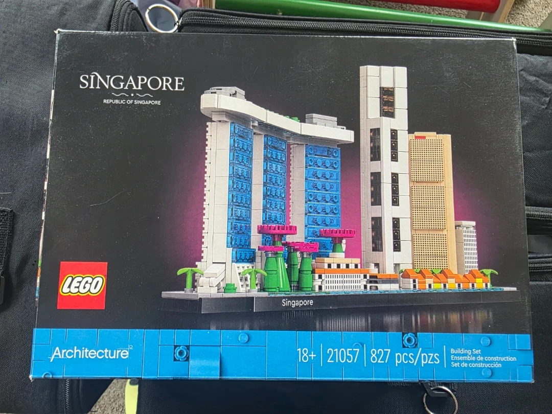 LEGO Architecture Singapore Skyline Set 21057