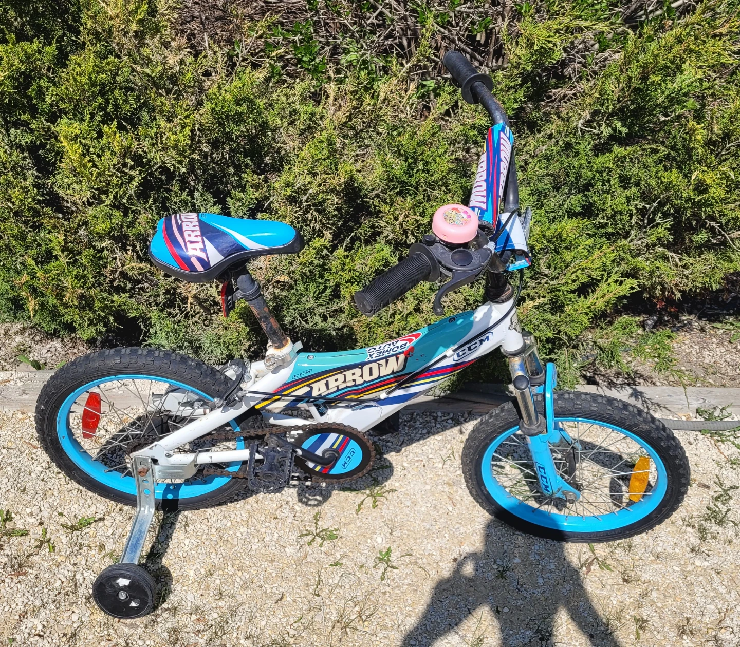 CCM Arrow Kids Bike w/ Training Wheels
