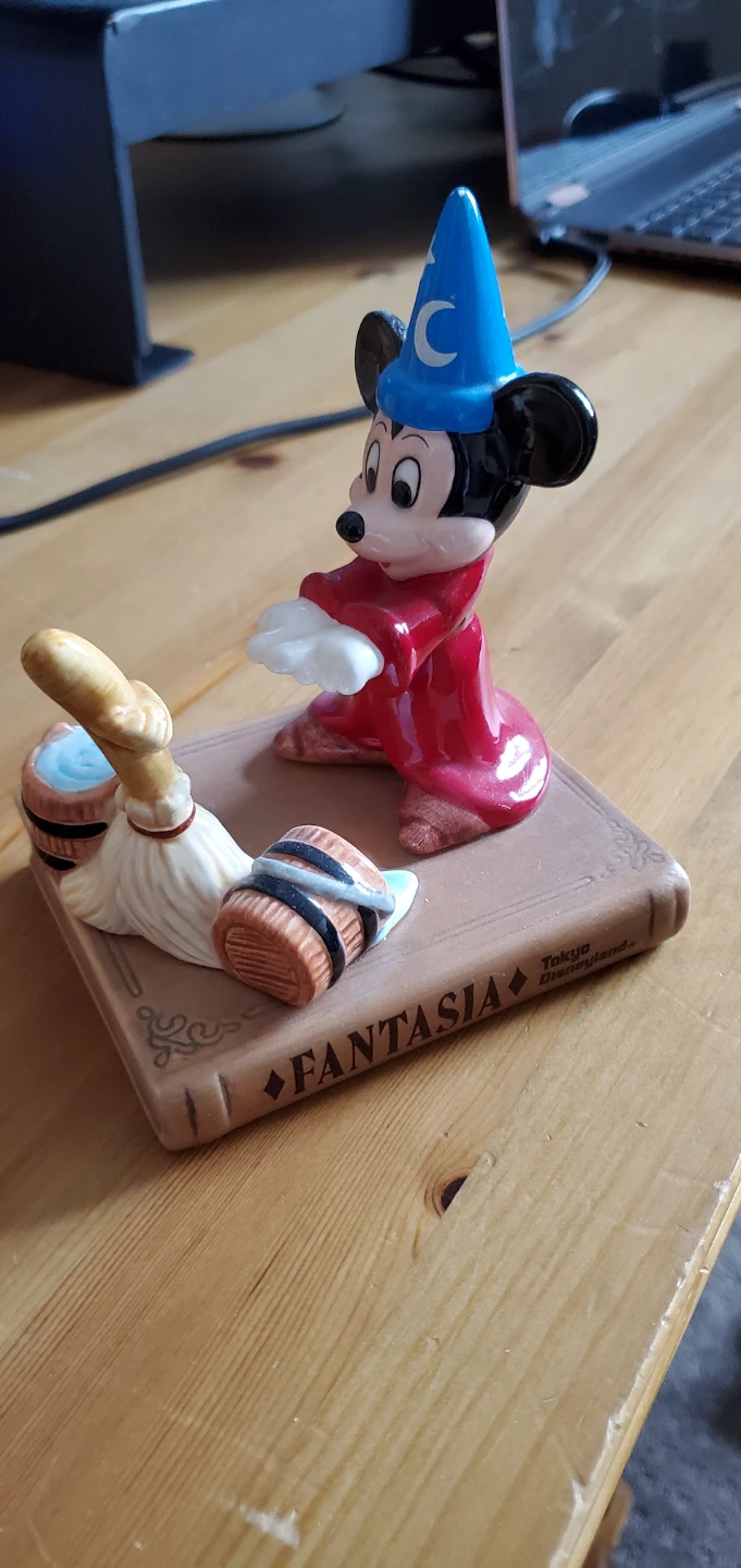 Disney Fantasia Mickey Mouse Sorcerer Apprentice Figurine