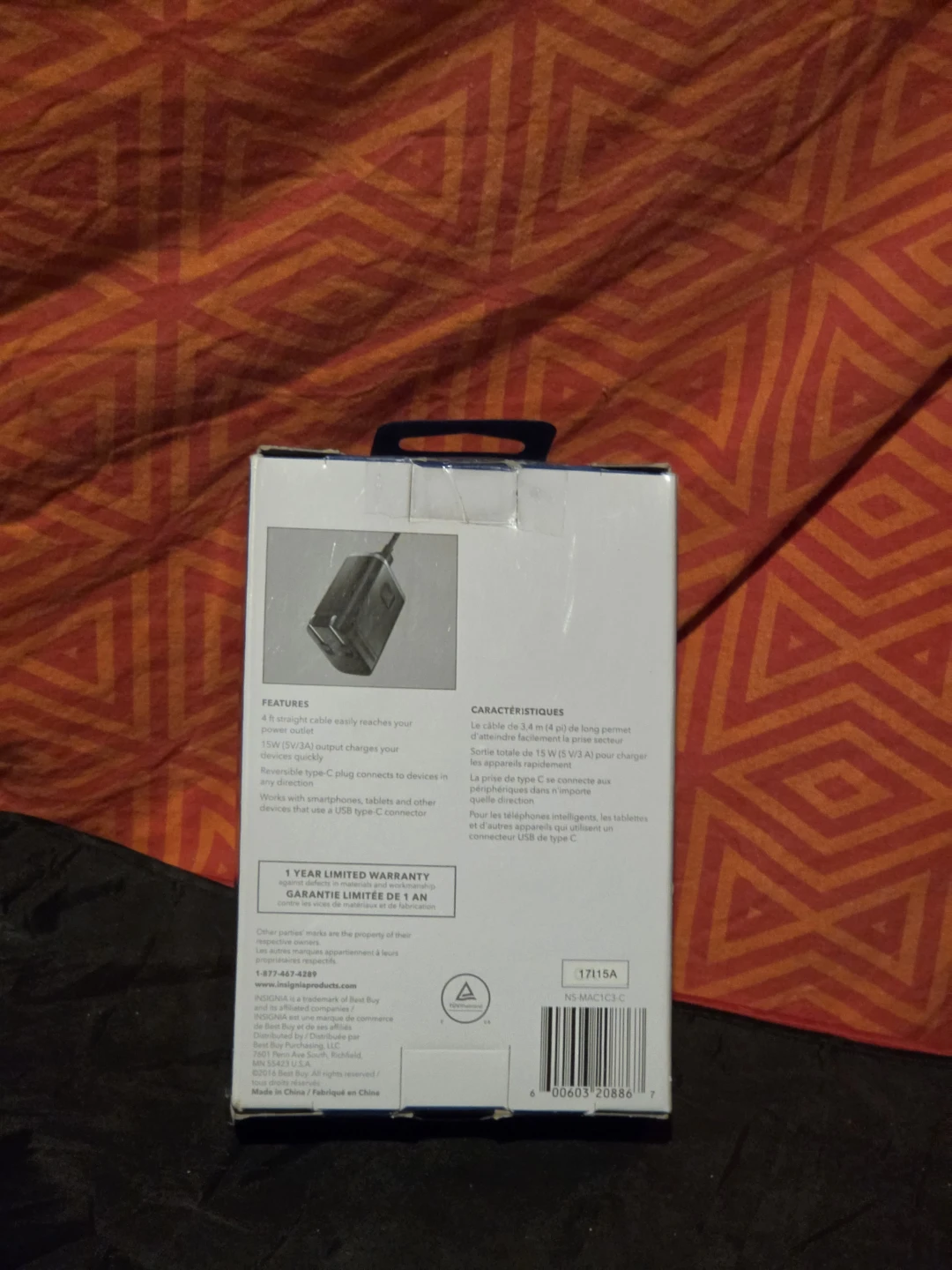 Insignia Wall Charger with USB-C Cable - photo 3