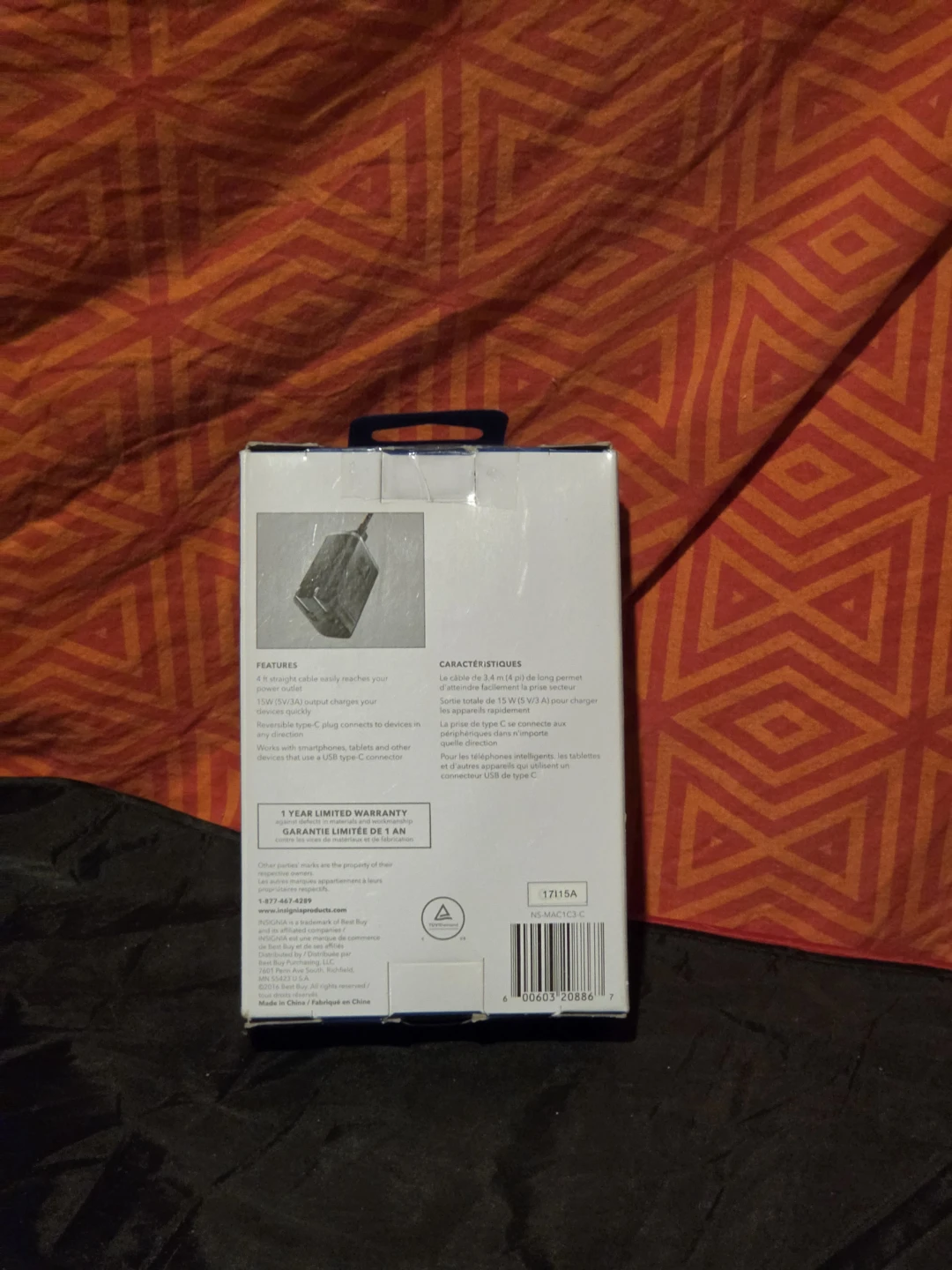 Insignia Wall Charger with USB-C Cable - photo 4