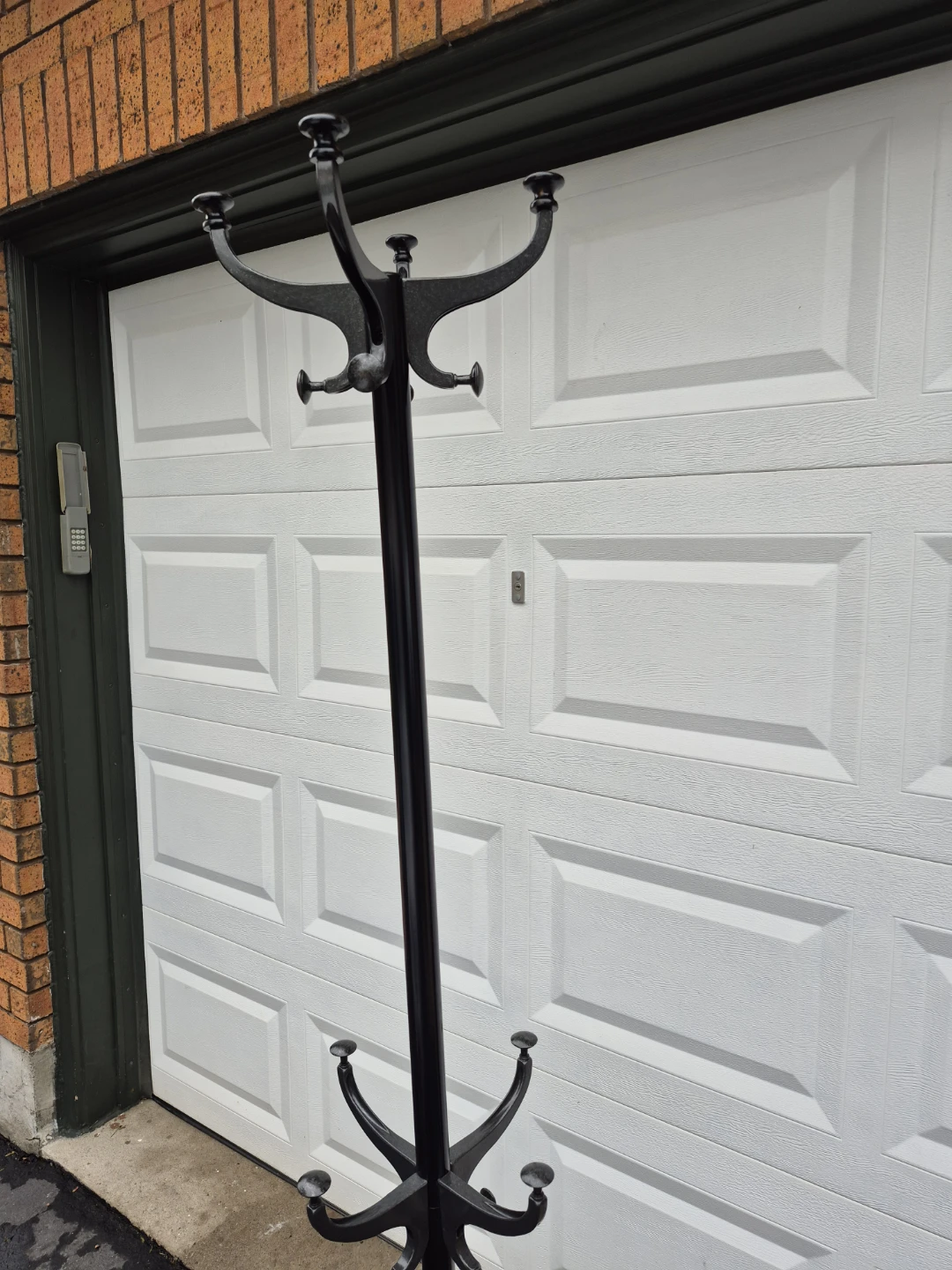 Elegant Black Metal Coat Rack - great find - photo 3