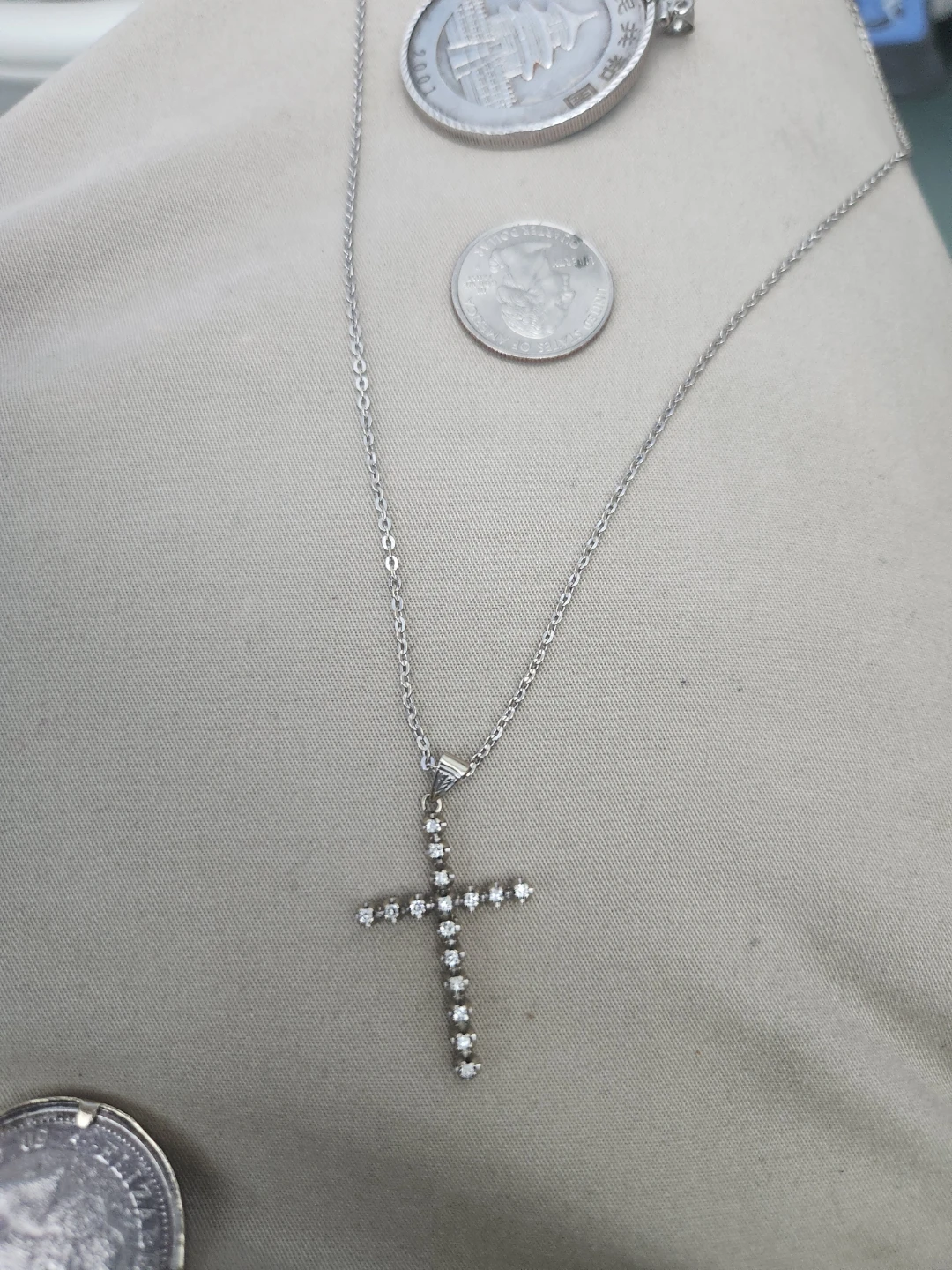 18k cross with genuine diamonds - photo 4