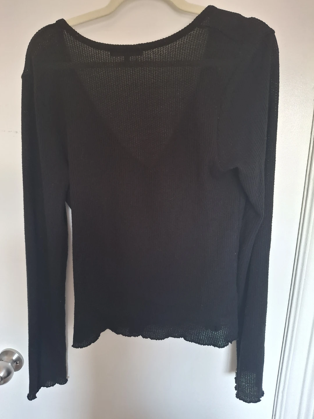 Love Tree Black Long Sleeve Top Size M - photo 3