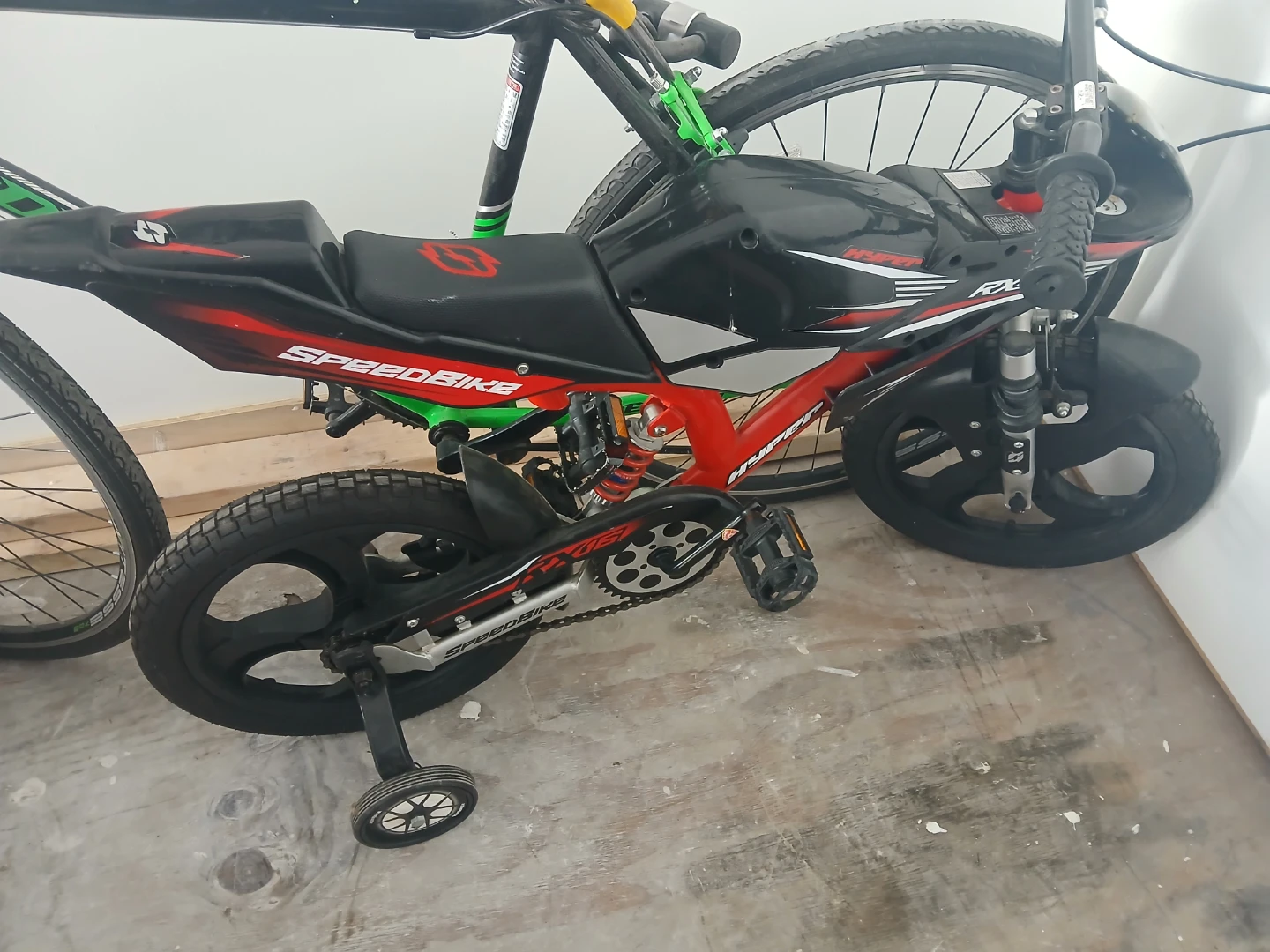 Hyper Speed Bike RX Red/Black Kids Bicycle with Training Wheels