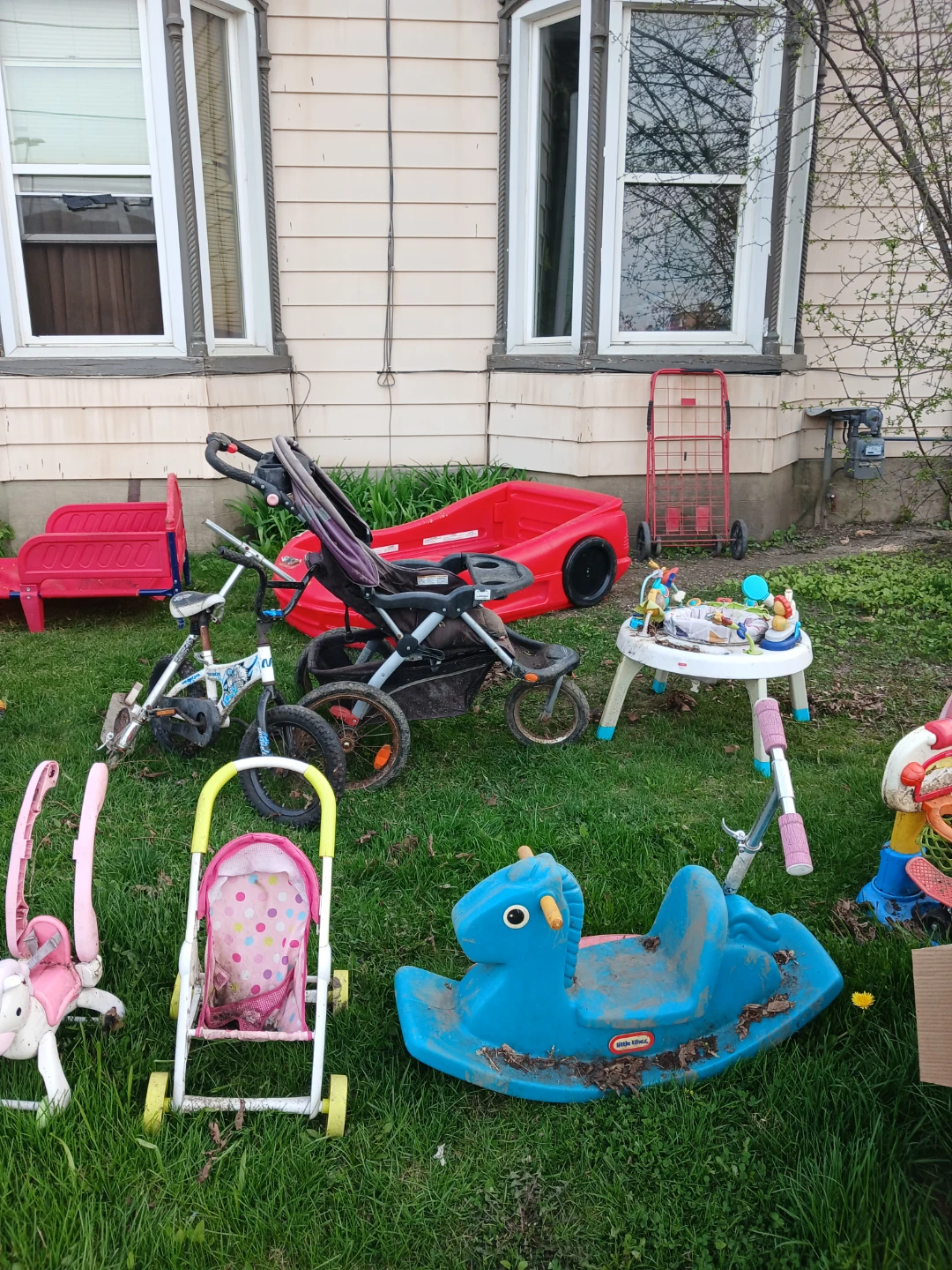 Little Tikes Cozy Coupe Ride-On Toy Car - photo 4