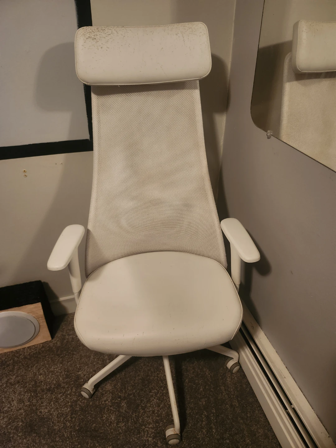 White Mesh Ergonomic Office Chair