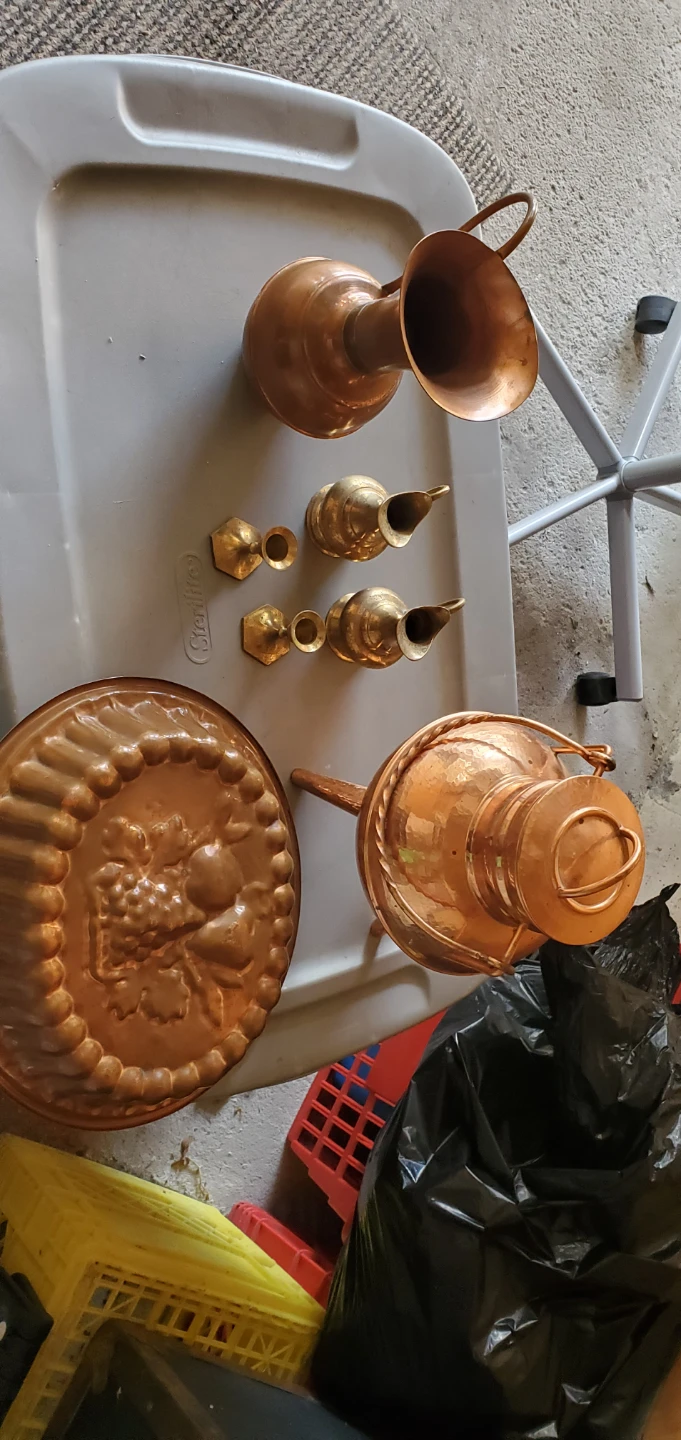Copper and Brass Decorative Items - 7 Pieces - photo 3
