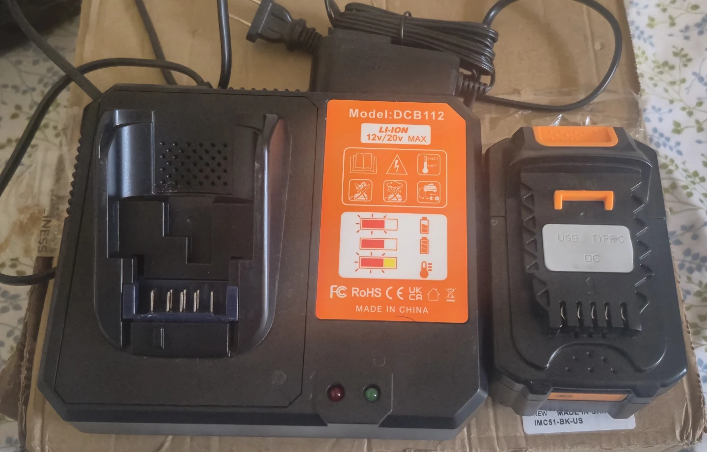 Abeden 20V Max 5.0Ah Lithium-Ion Battery & Charger DCB112 - photo 3