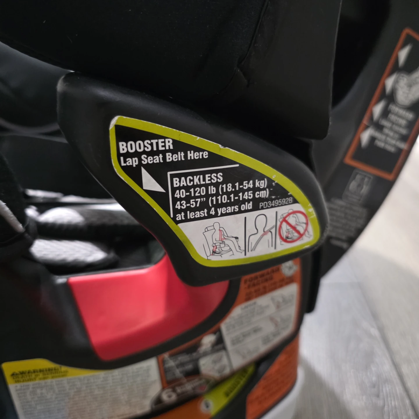 Graco Booster Car Seat - photo 3