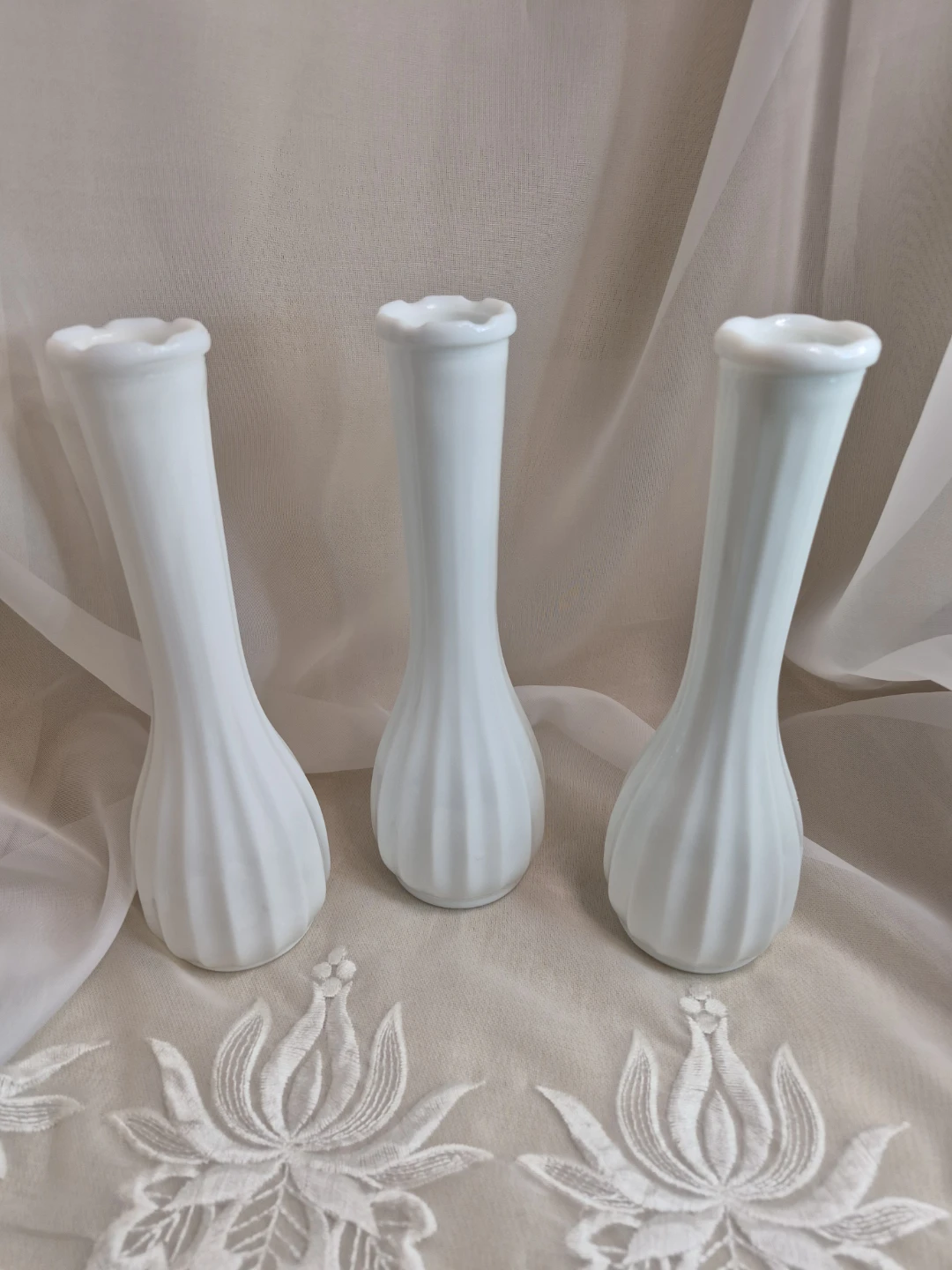 Set of 3 Vintage White Milk Glass 8 3/4" Tall Matching Vases - photo 3