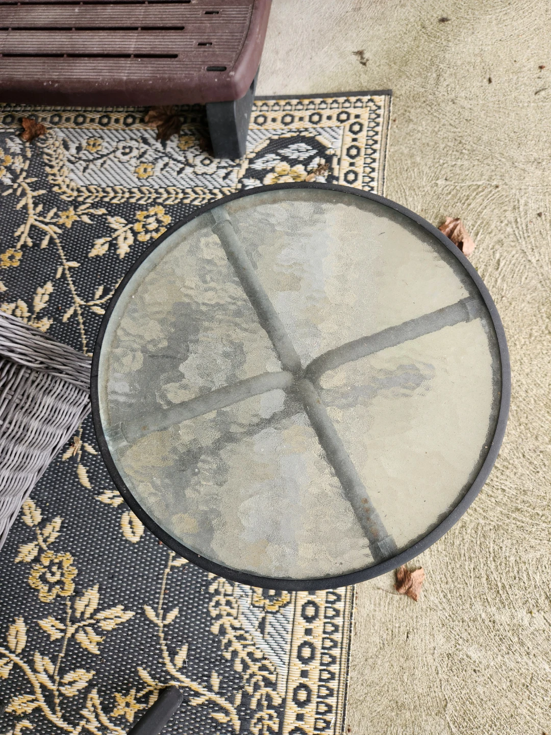 Round Glass Top Side Table - photo 3