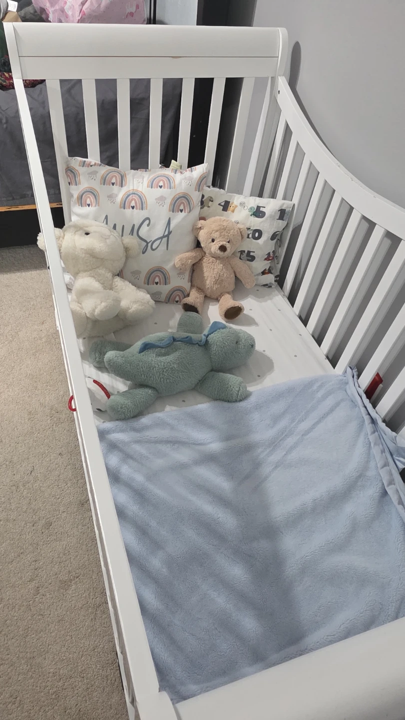 White Convertible Crib - photo 3