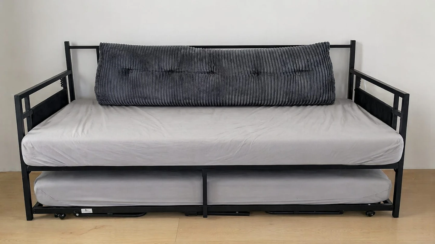Daybed with mattress 6" - Black Metal Frame