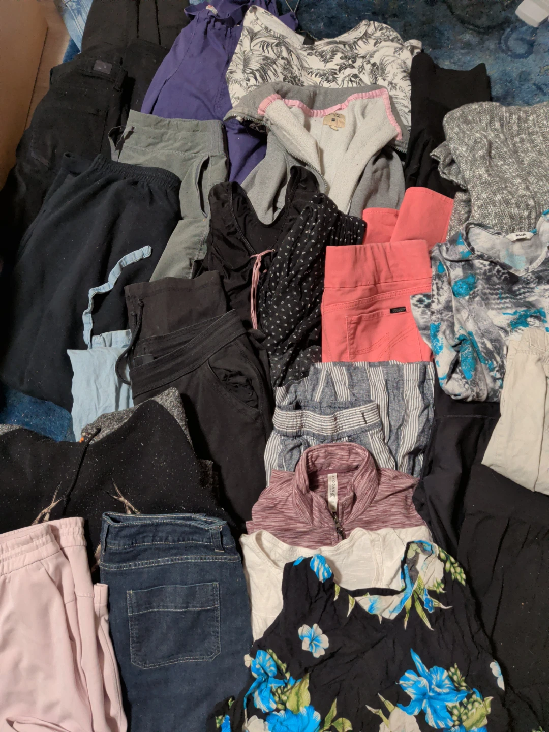 Assorted Women's Clothing Bundle - photo 5