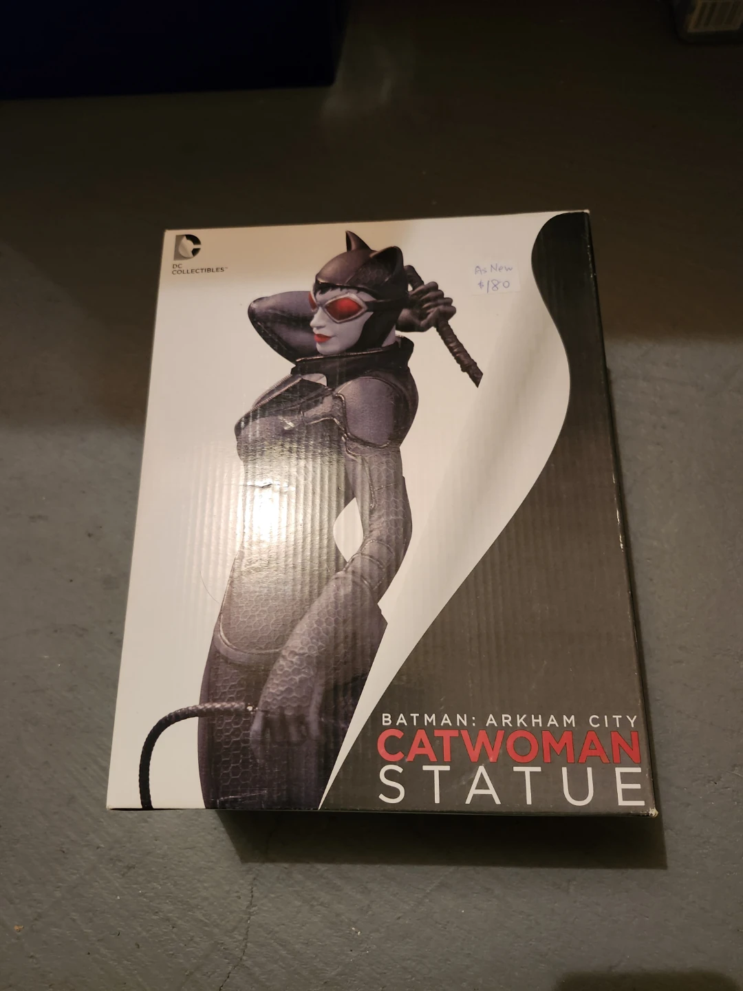 DC Collectibles Batman: Arkham City Catwoman Statue