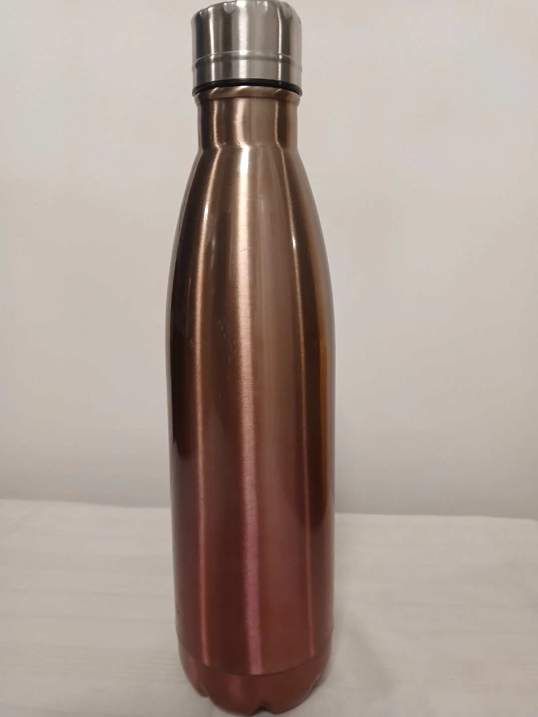 Double walled Insulated Water Bottle. Pick up only.
