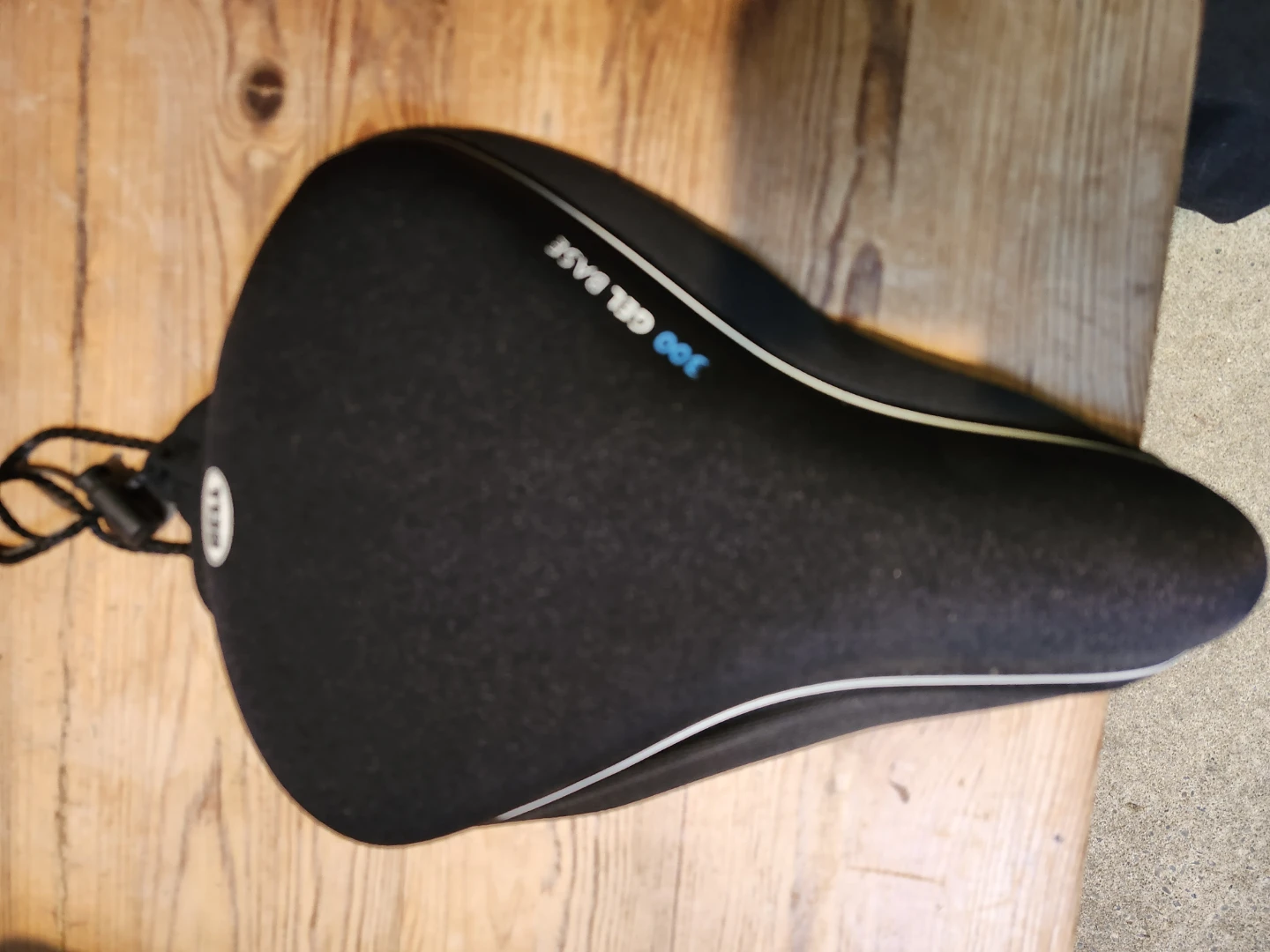 Bell 300 Gel Base Bicycle Seat Cover