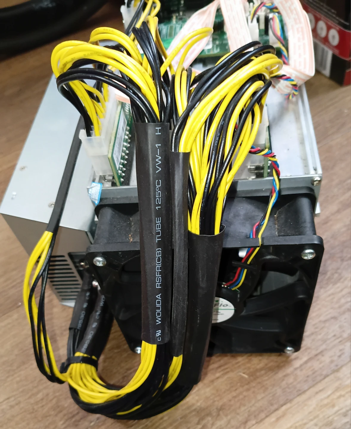 Bitmain Antminer S9-13.5T Bitcoin Miner - photo 3