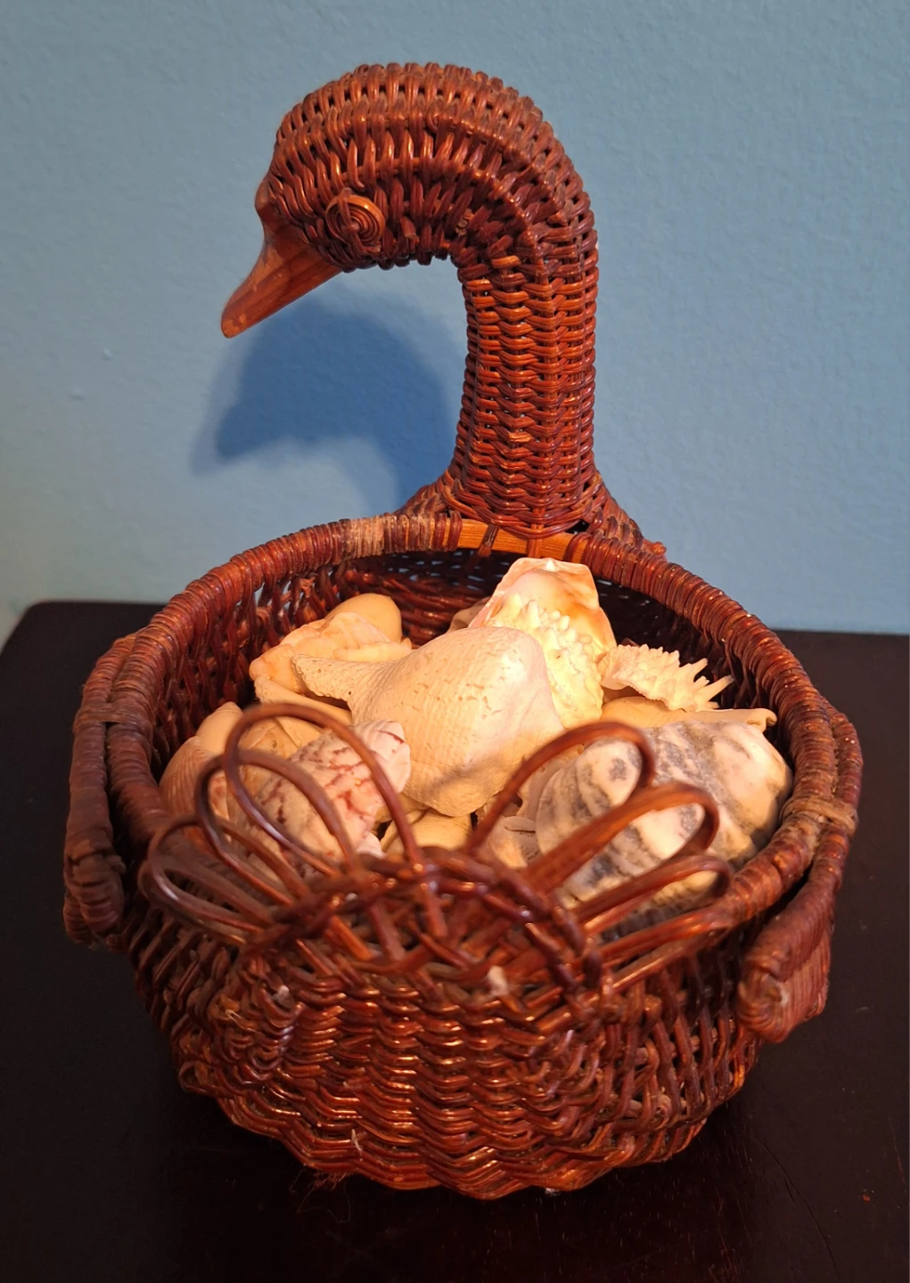 Wicker Swan Basket with Seashells - photo 2
