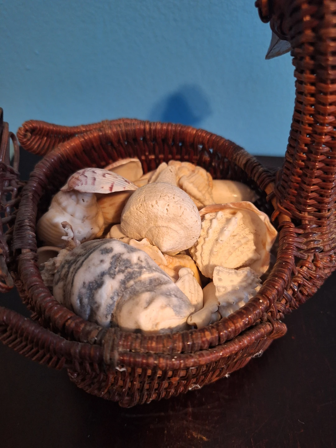 Wicker Swan Basket with Seashells - photo 4