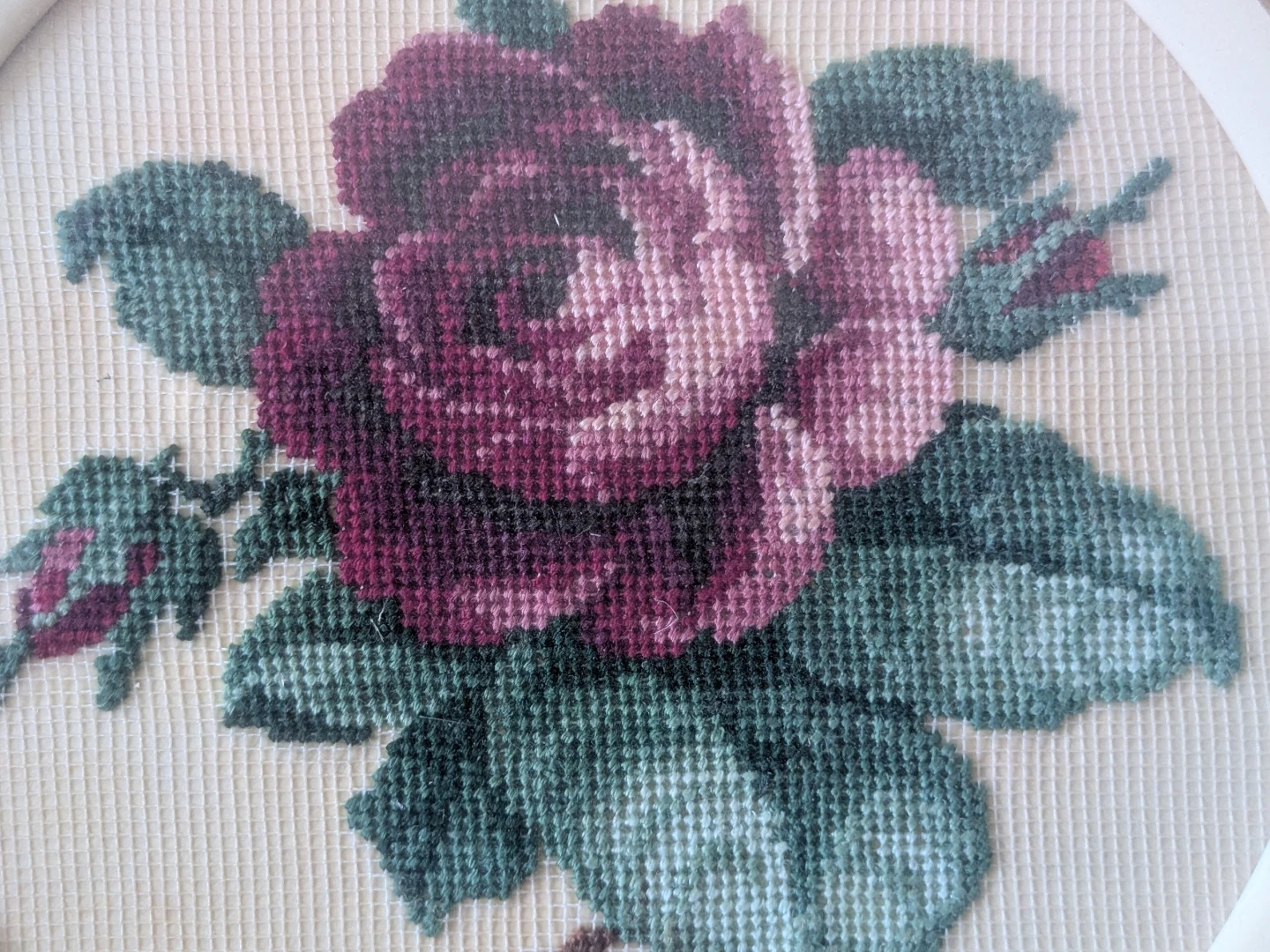 Vintage Rose Peti-Point Needlework Framed Art - photo 2