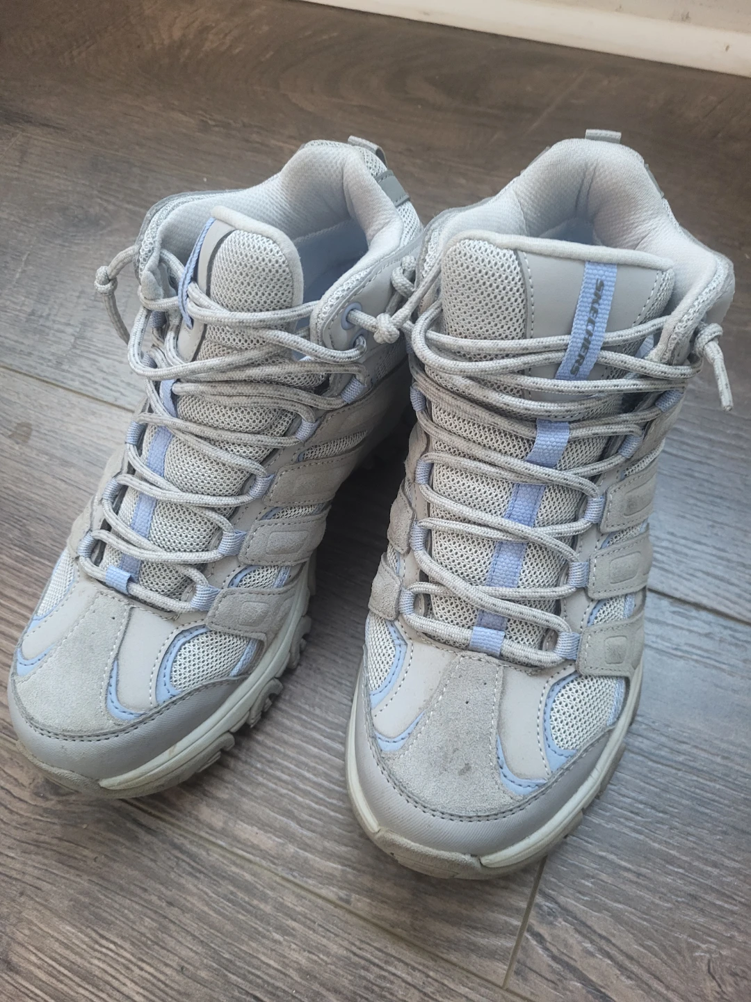 Skechers Women's Light Grey Hiking Boots Size 8