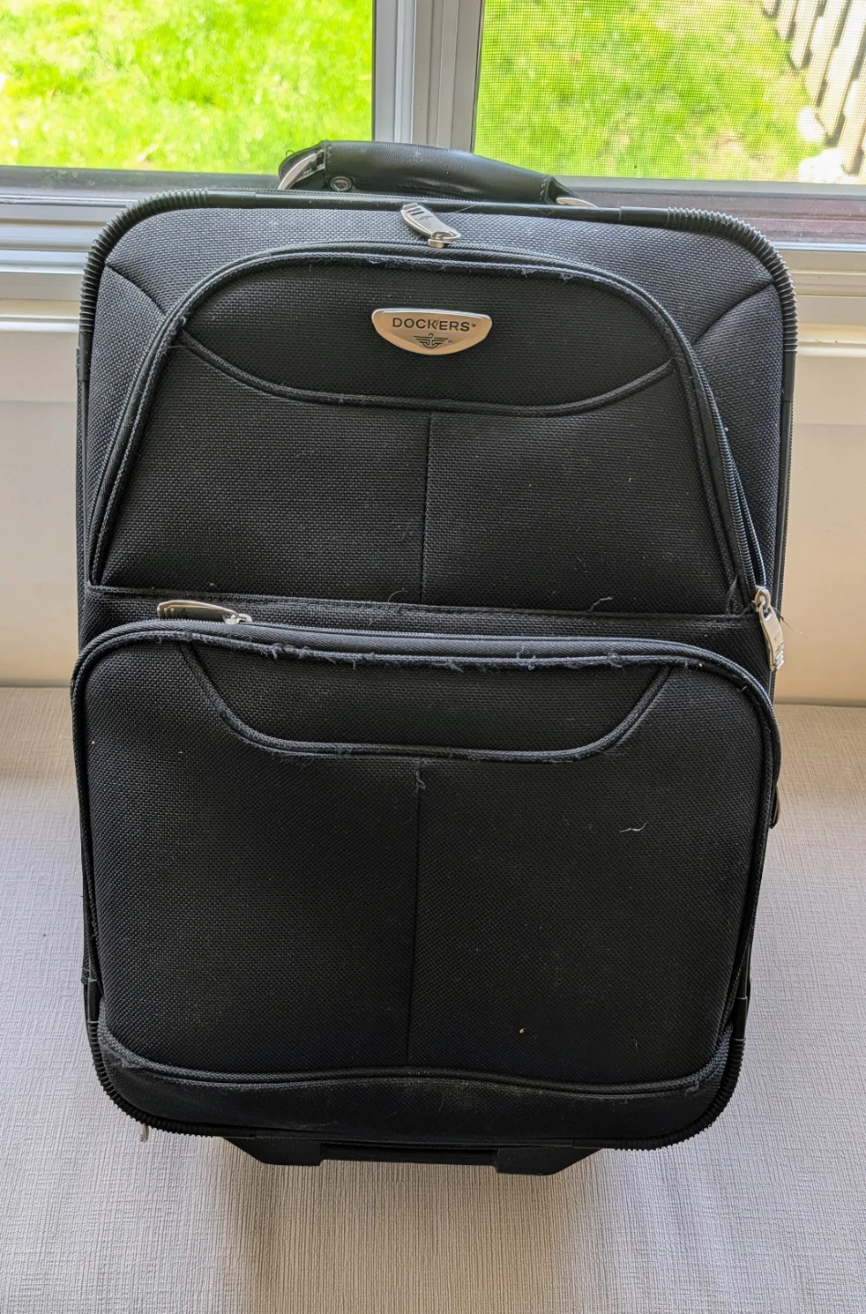 Dockers Black Rolling Carry On Suitcase