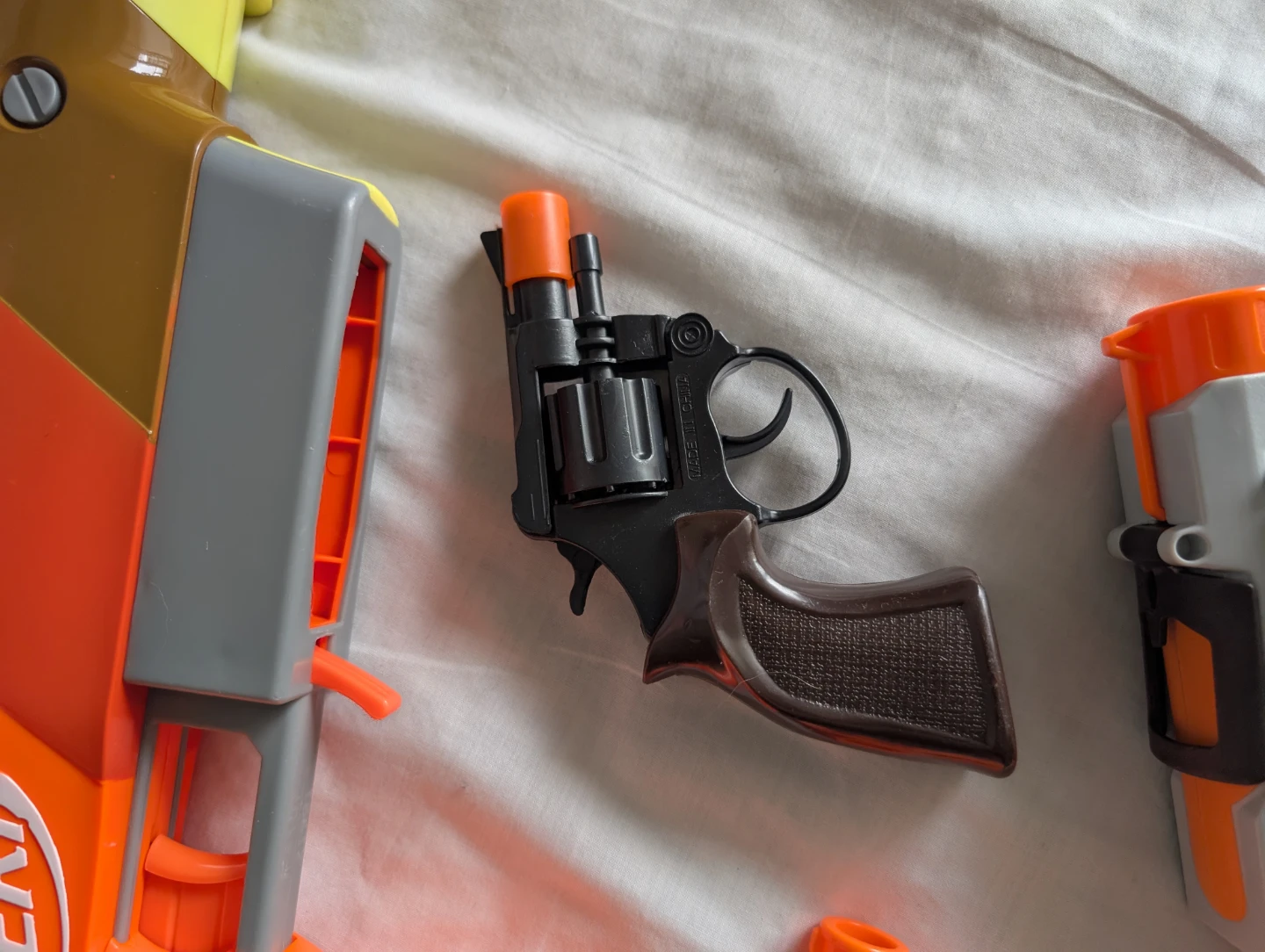 4x Nerf Toy Blasters + 1x X shot + Revolver - photo 5