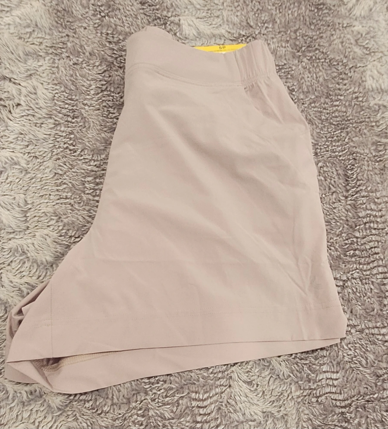 Women shorts Size small - photo 2