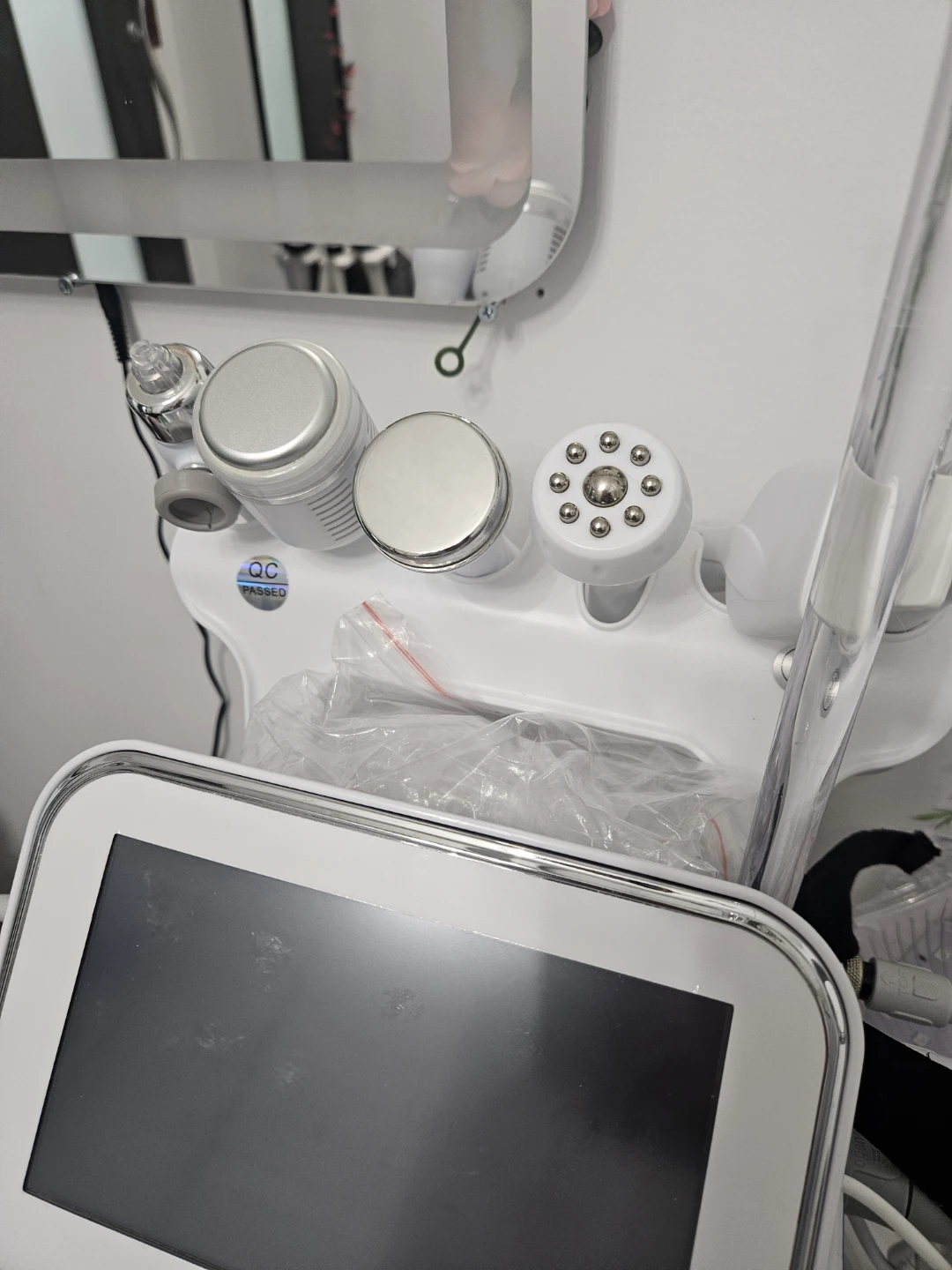 Facial Hydro Dermabrasion Machine - photo 2
