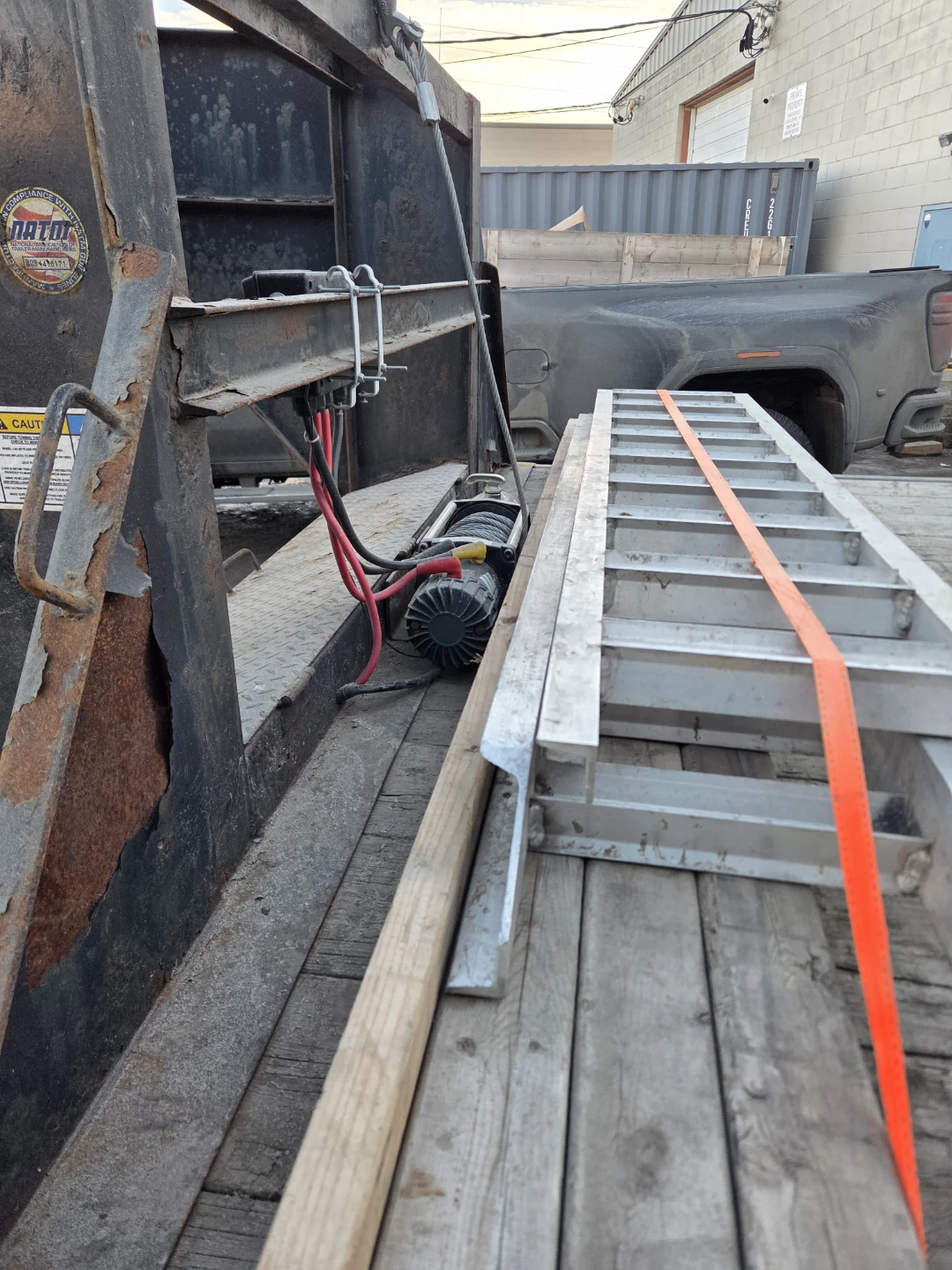 30 foot tri axwl Gooseneck Flatbed Trailer - photo 4