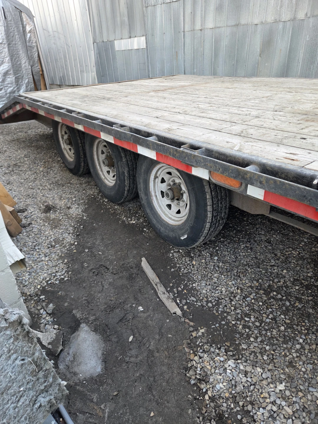 30 foot tri axwl Gooseneck Flatbed Trailer - photo 5
