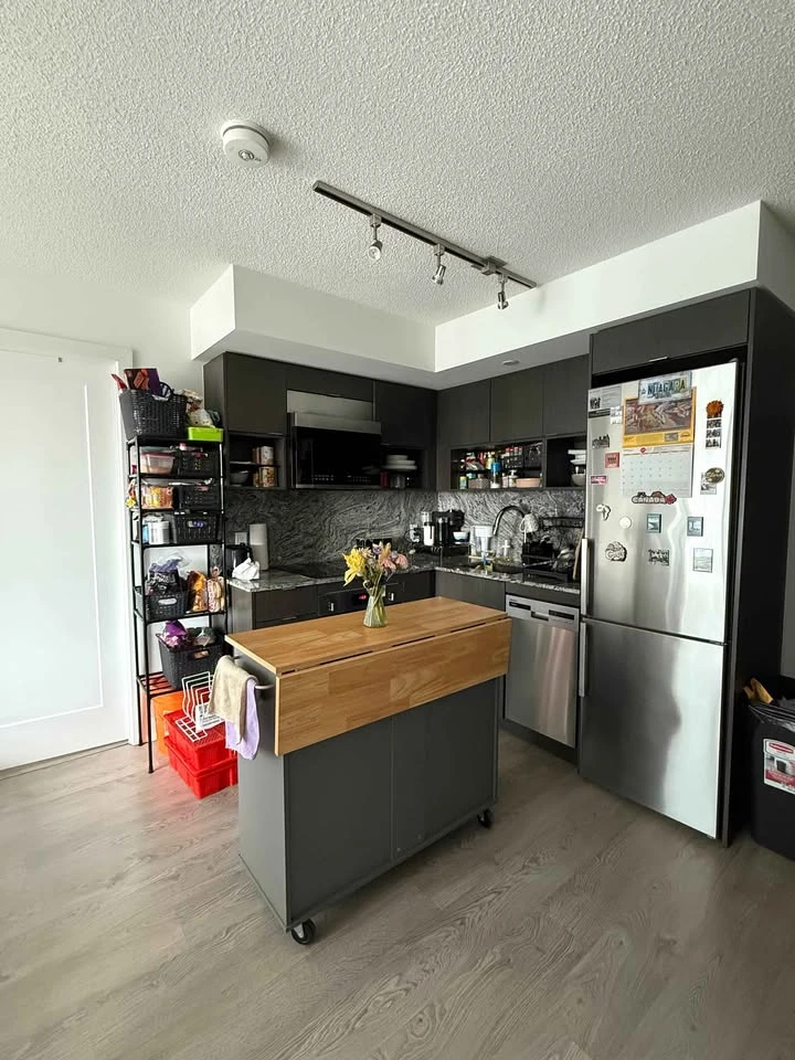 Private room for rent - photo 3