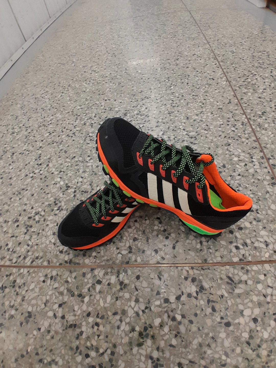 Adidas Running Shoes Men's Size 8 - photo 4