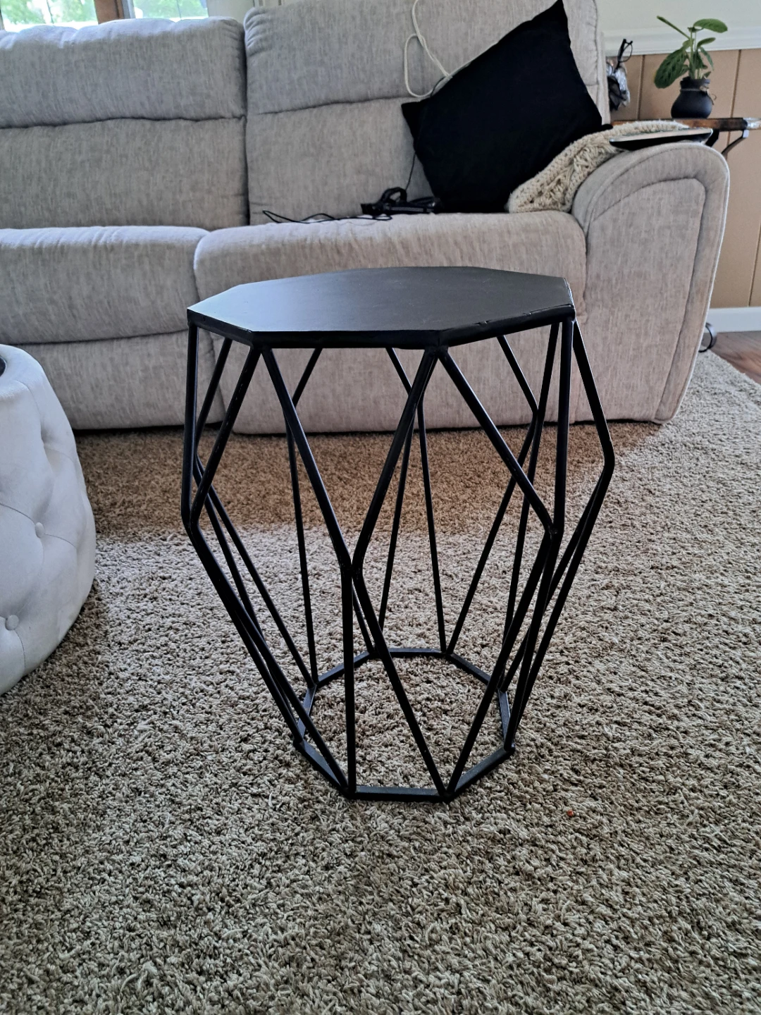 Black Geometric Metal Accent Table