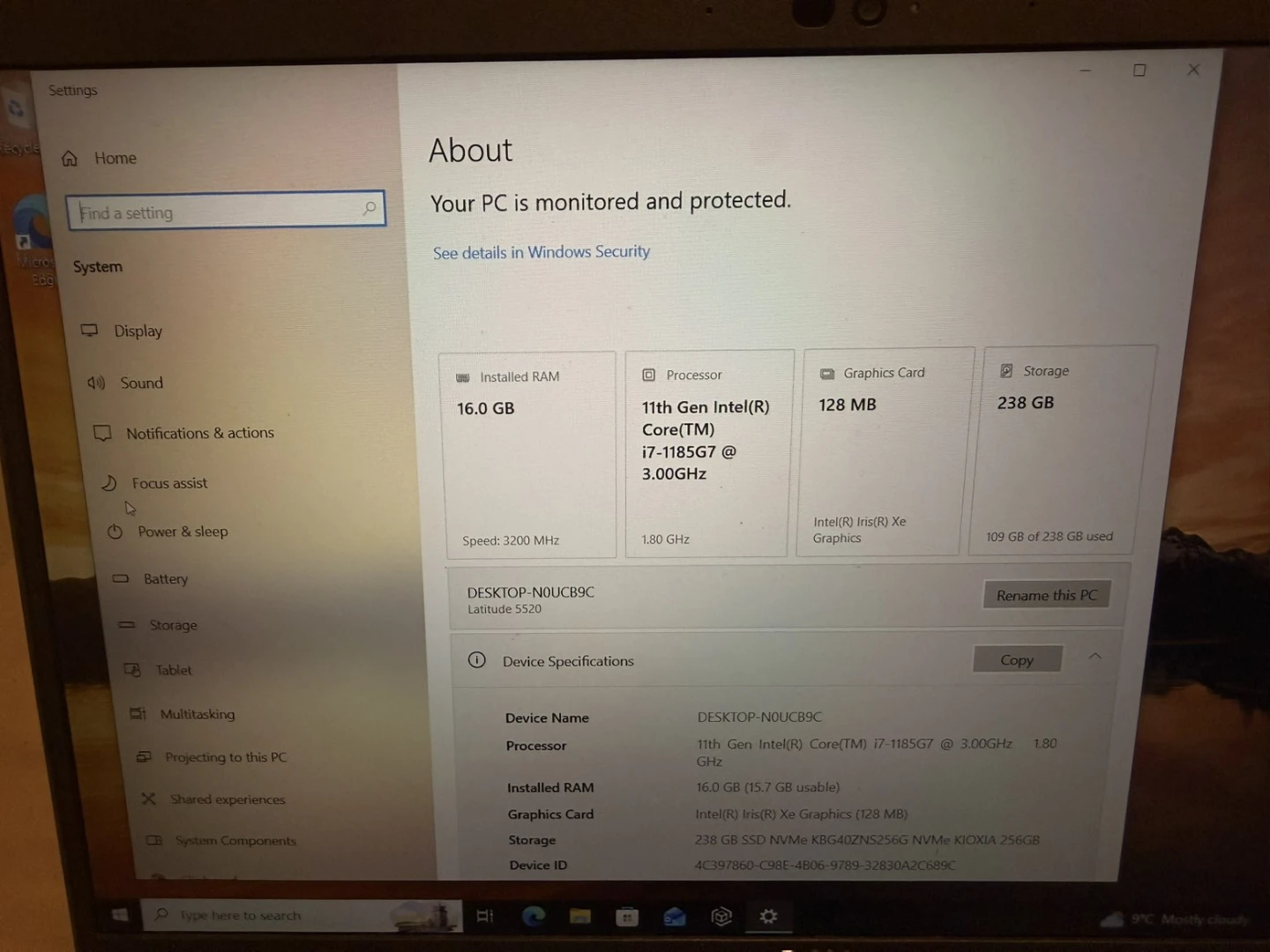 URGENT SALE Dell Latitude 5520 11th Gen i7 16GB RAM 256GB SSD
