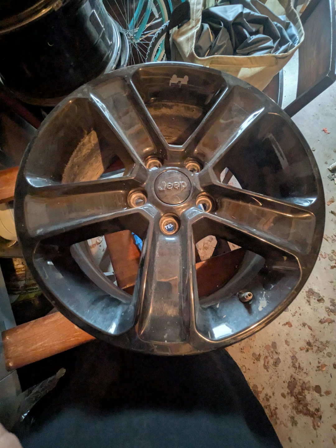 Jeep Alloy Rims 18x7.5  all 4 rims