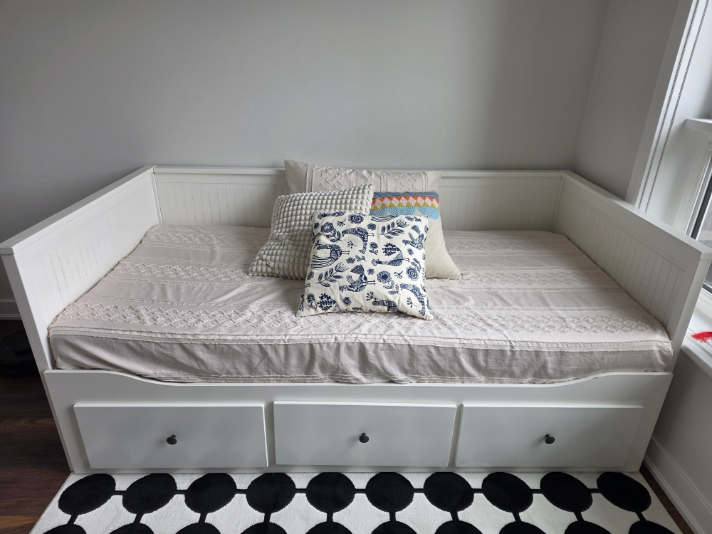 IKEA Hemnes Daybed with Storage Drawers - photo 2
