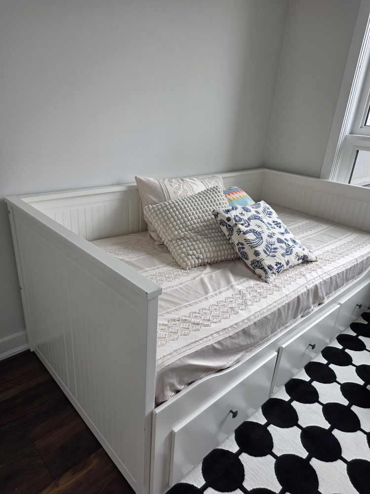 IKEA Hemnes Daybed with Storage Drawers - photo 4