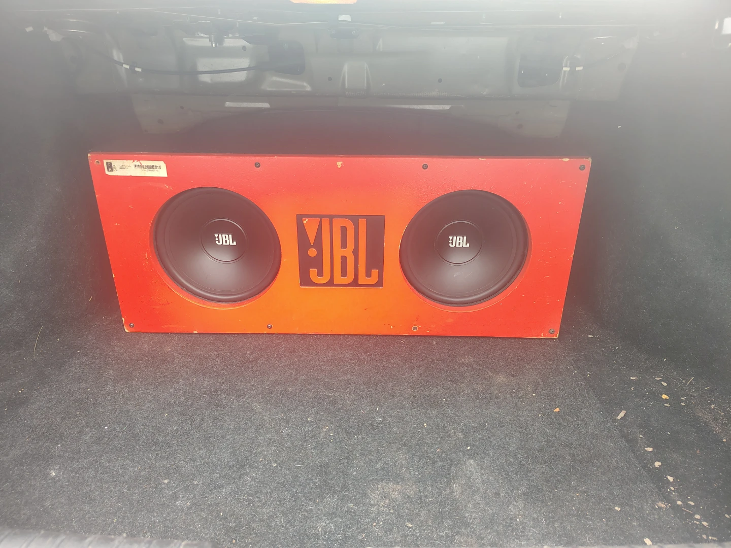 JBL Dual 12-Inch Subwoofer Box - photo 2