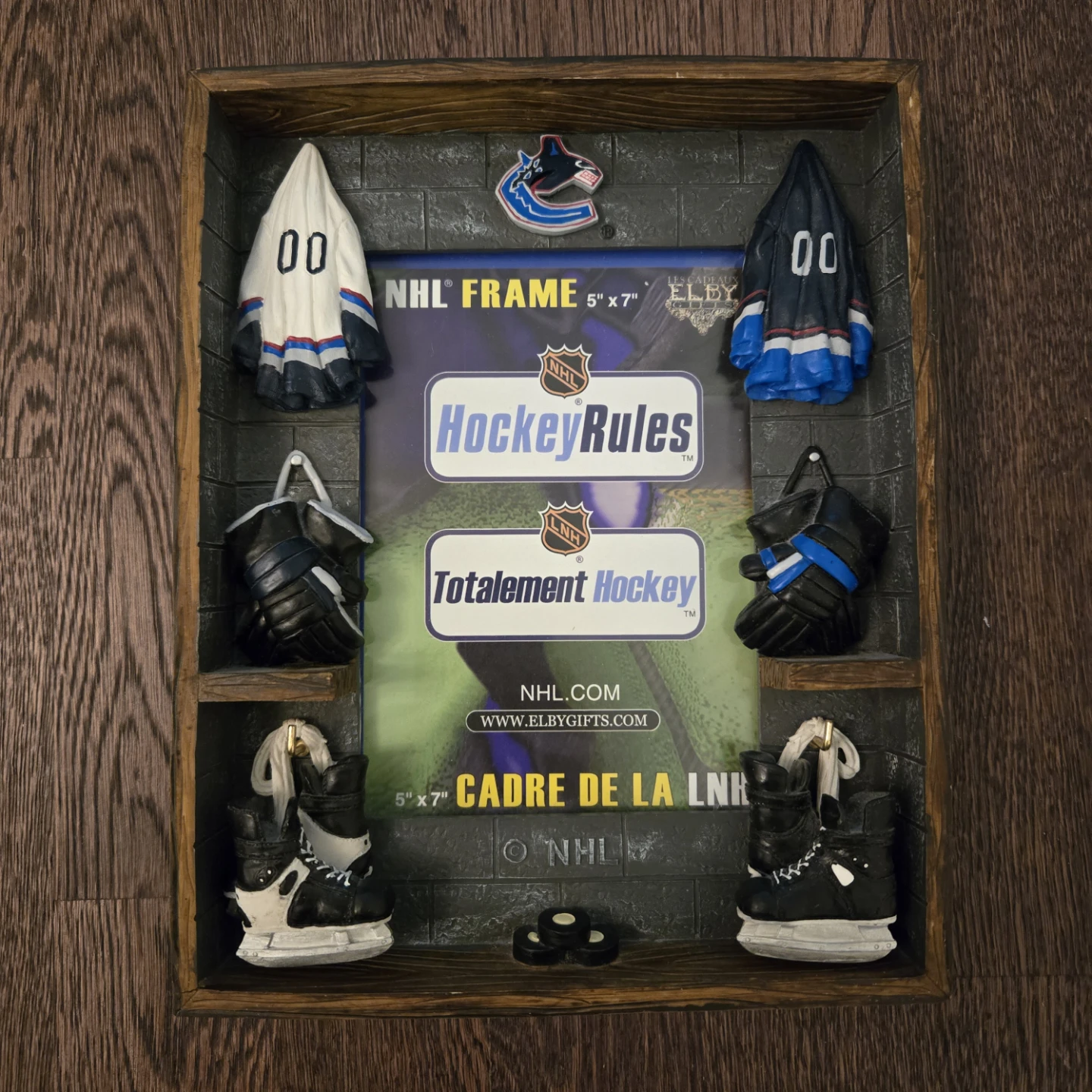 Vintage Vancouver Canucks 3D Locker Room Photo Frame (5x7)