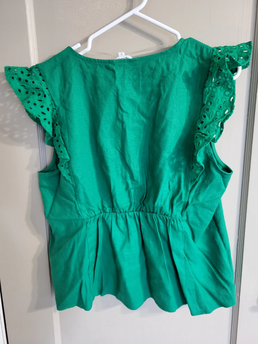 Reitmans Green Eyelet Flutter Sleeve Blouse - Medium - photo 2