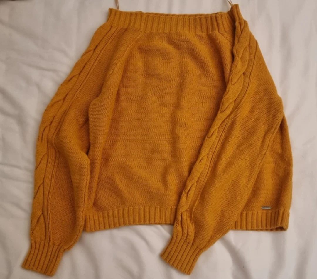 Mustard Yellow Cable Knit Sweater - Hollister S