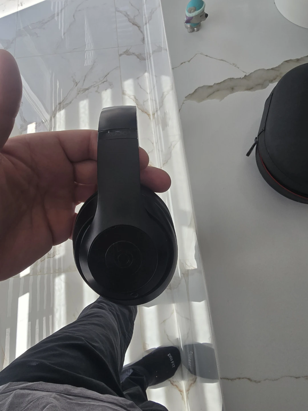 Black Beats Studio3 Wireless Headphones with Case - photo 3