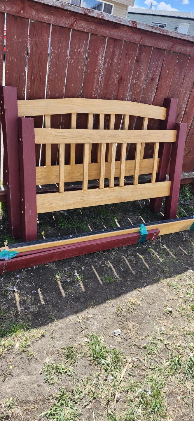 Queen Mattress / box spring and Bed Frame - photo 3