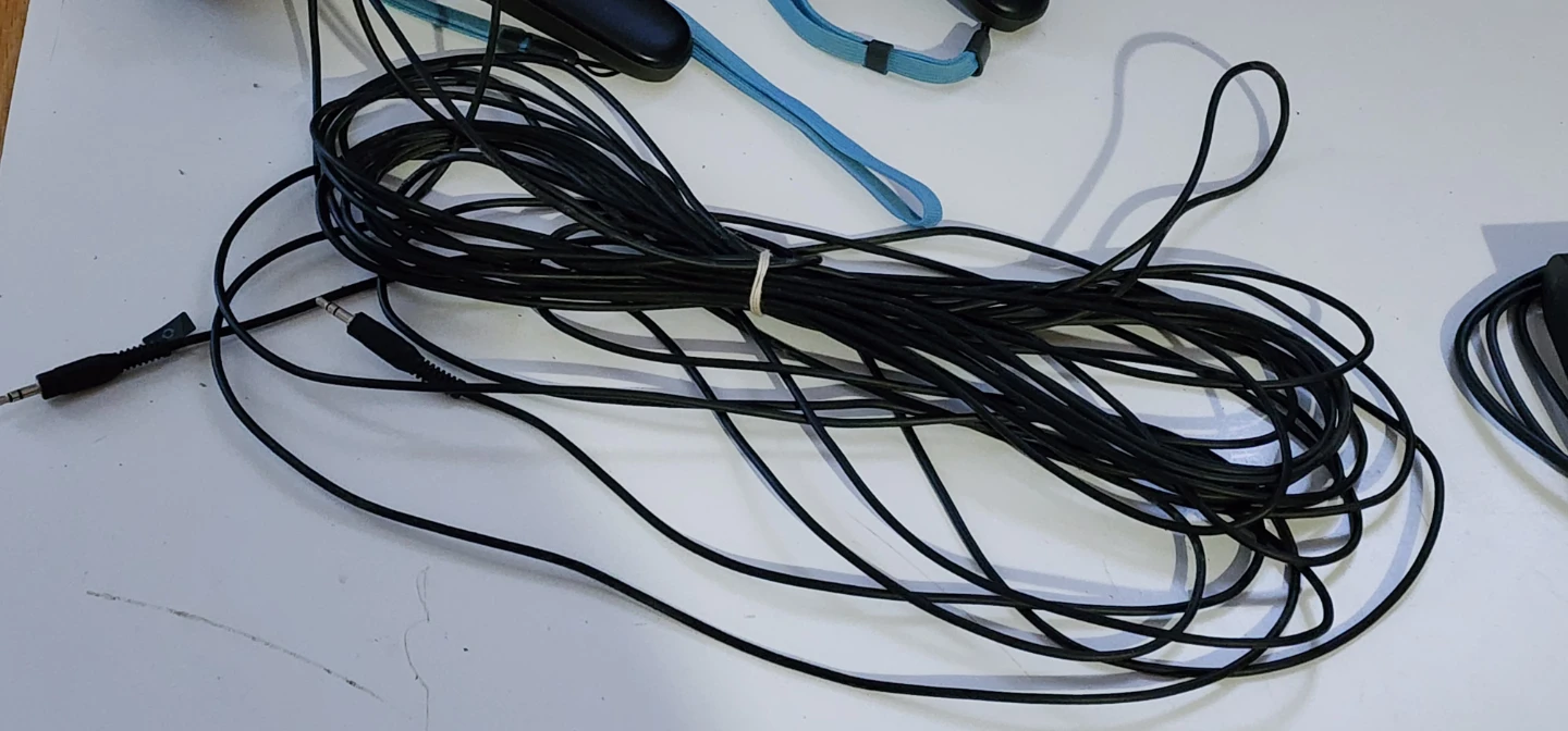 HTC VIVE Virtual Reality System generation 1 with Controllers - photo 4